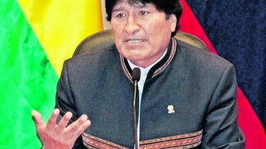 Evo Morales da poder a su abogado para que lo registre como candidato al Congreso