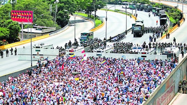 Mujeres rechazan la represión
