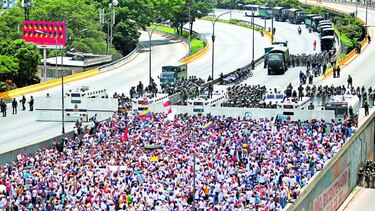 Mujeres rechazan la represión