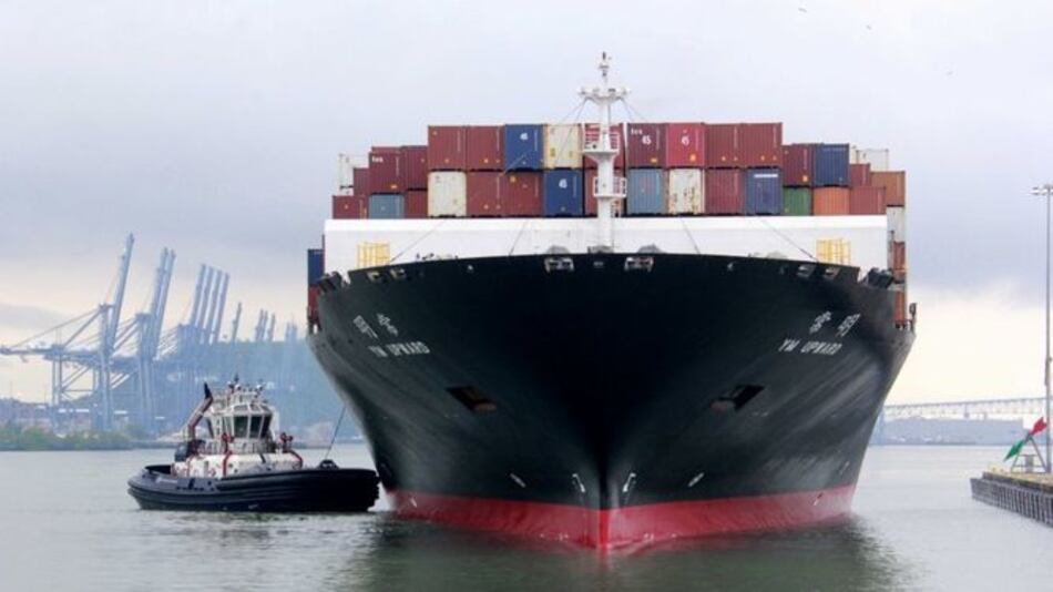 Canal de Panamá cierra con récord de 442.1 millones de toneladas