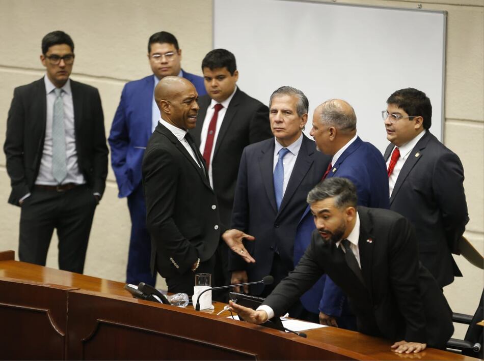 Cálculos de la traición y avistamientos de ‘matraqueo’ ¿Qué pasó en la votación secreta por Credenciales?