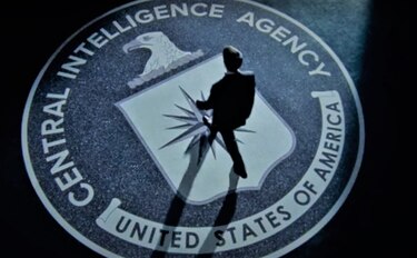 Acusan a exoficiales de la CIA y el FBI de vender secretos a China
