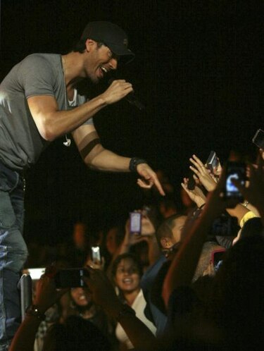Enrique Iglesias causa furor en cierre de su gira en Nueva York