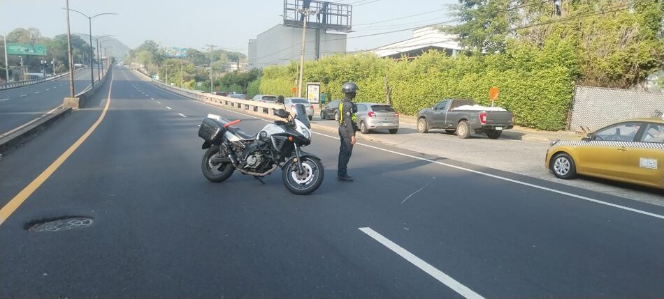 Pacientes de hemodiálisis protestaron en la vía Transístmica para pedir que se declare desierta millonaria licitación