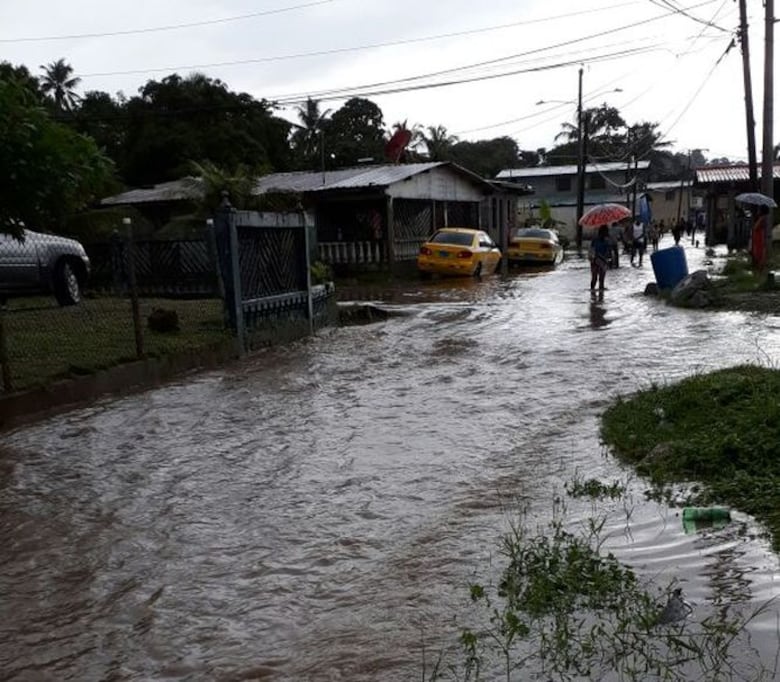 Lluvias causan inundaciones en varias provincias