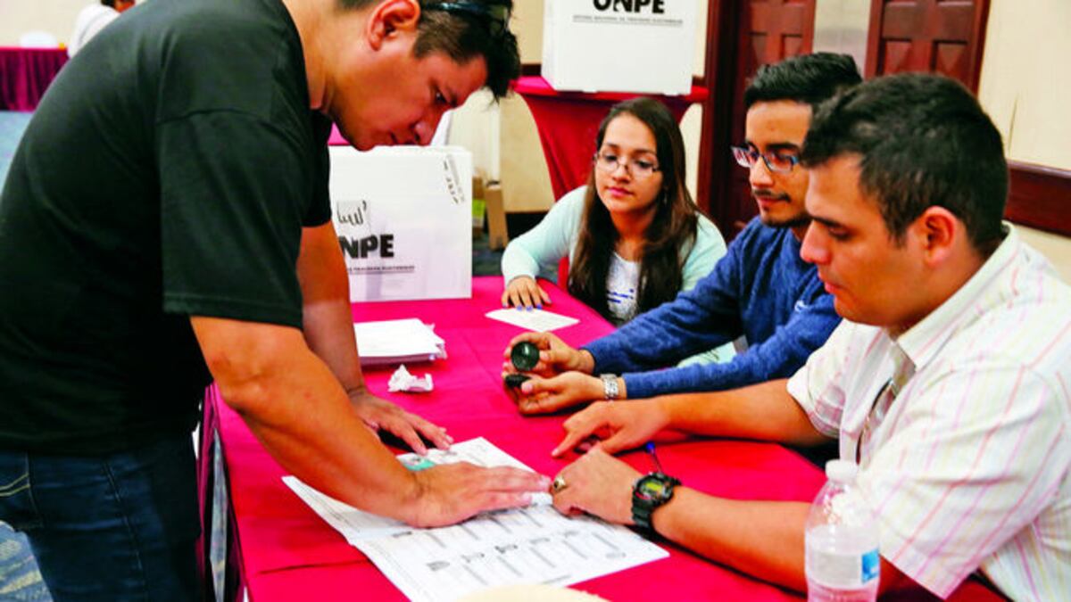 . En Panamá los peruanos votaron en el consulado de Perú, en Punta Pacífica.
