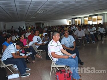 Educadores analizan en Santiago las respuestas del Meduca