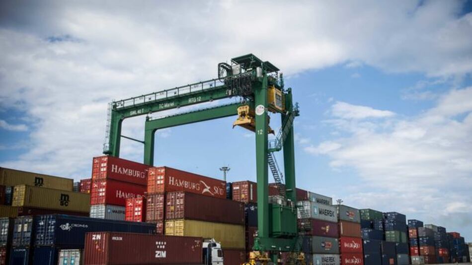 Trump golpea la economía cubana al apuntar al control militar