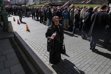 Miles de personas se despiden en Moscú de Mijaíl Gorbachov