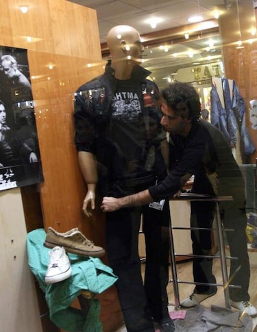 Maniquíes biónicos espían a compradores para impulsar ventas suntuarias