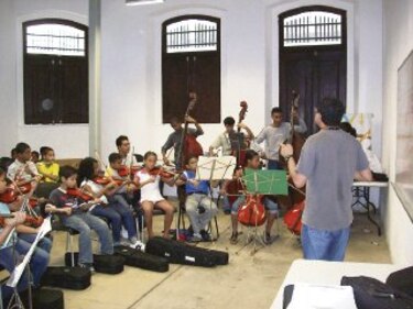 Maestros uruguayos inspiran a los niños