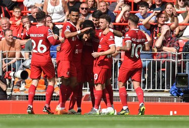El Liverpool remonta a Iraola
