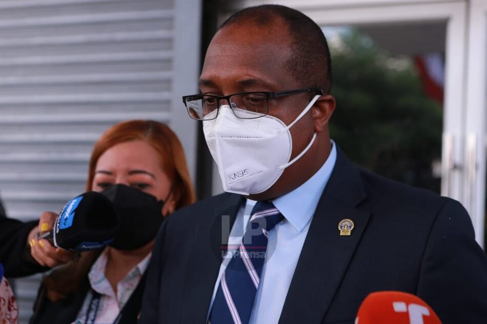 Cuatro aprehendidos por presunto peculado en la Lotería Nacional