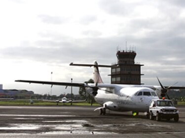 AAC comienza investigación por percance de avión en pleno vuelo