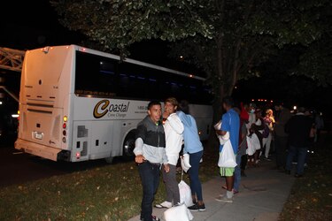 Fiscalía de Washington investiga los traslados de migrantes a esa capital