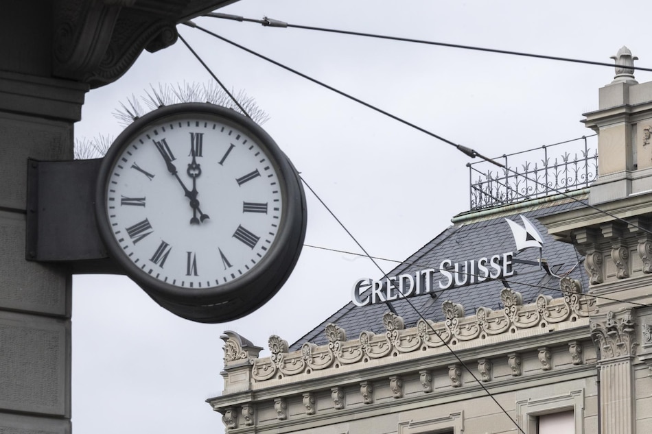 Los bancos suizos UBS y Credit Suisse inician oficialmente su proceso de fusión