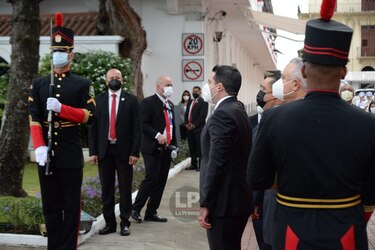 Conmemoran los 117 años de vida republicana en Presidencia, sin la presencia de Cortizo 