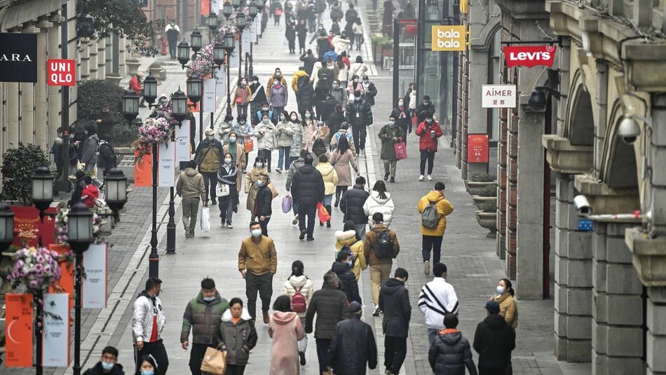 ¿De dónde vino el virus?; OMS investiga en Wuhan