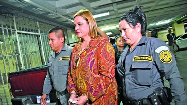 Funcionarios afrontan cargos de homicidio