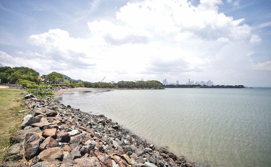 Evalúan un relleno de 50 hectáreas en Amador