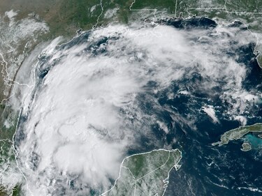 La tormenta tropical Nicholas amenaza la costa de Texas