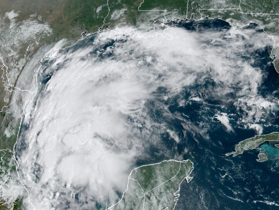 La tormenta tropical Nicholas amenaza la costa de Texas