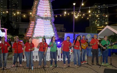 Tetra Pak presenta el ‘reciclárbol’ de Navidad de Centroamérica