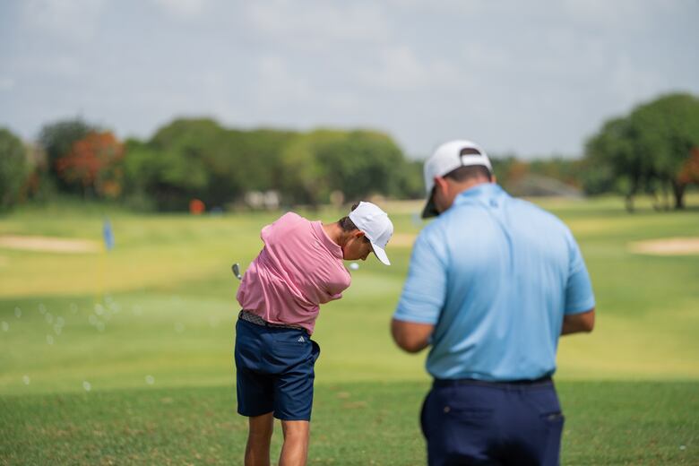 Panameño participó en edición inaugural de prestigiosa clínica de golf
