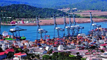 Movimiento de carga regional cae un 2.9%