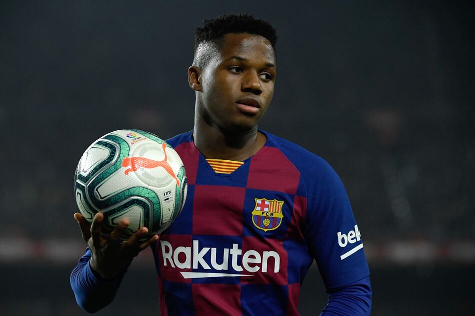 Ansu Fati, de baja con el Barça ante Alavés por problemas en la cadera