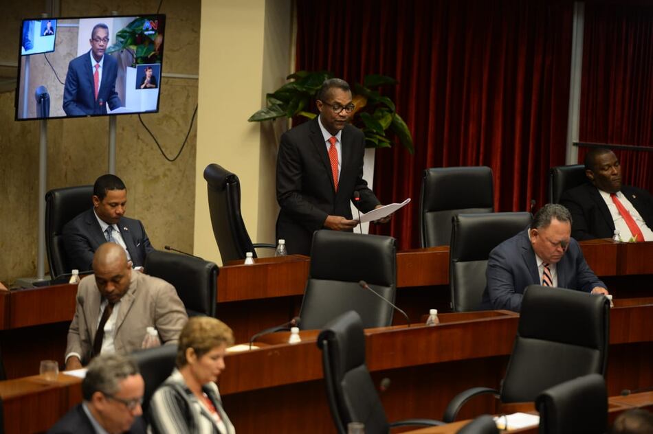 Pleno de la Asamblea recibe lista de 23 candidatos a la Defensoría del Pueblo