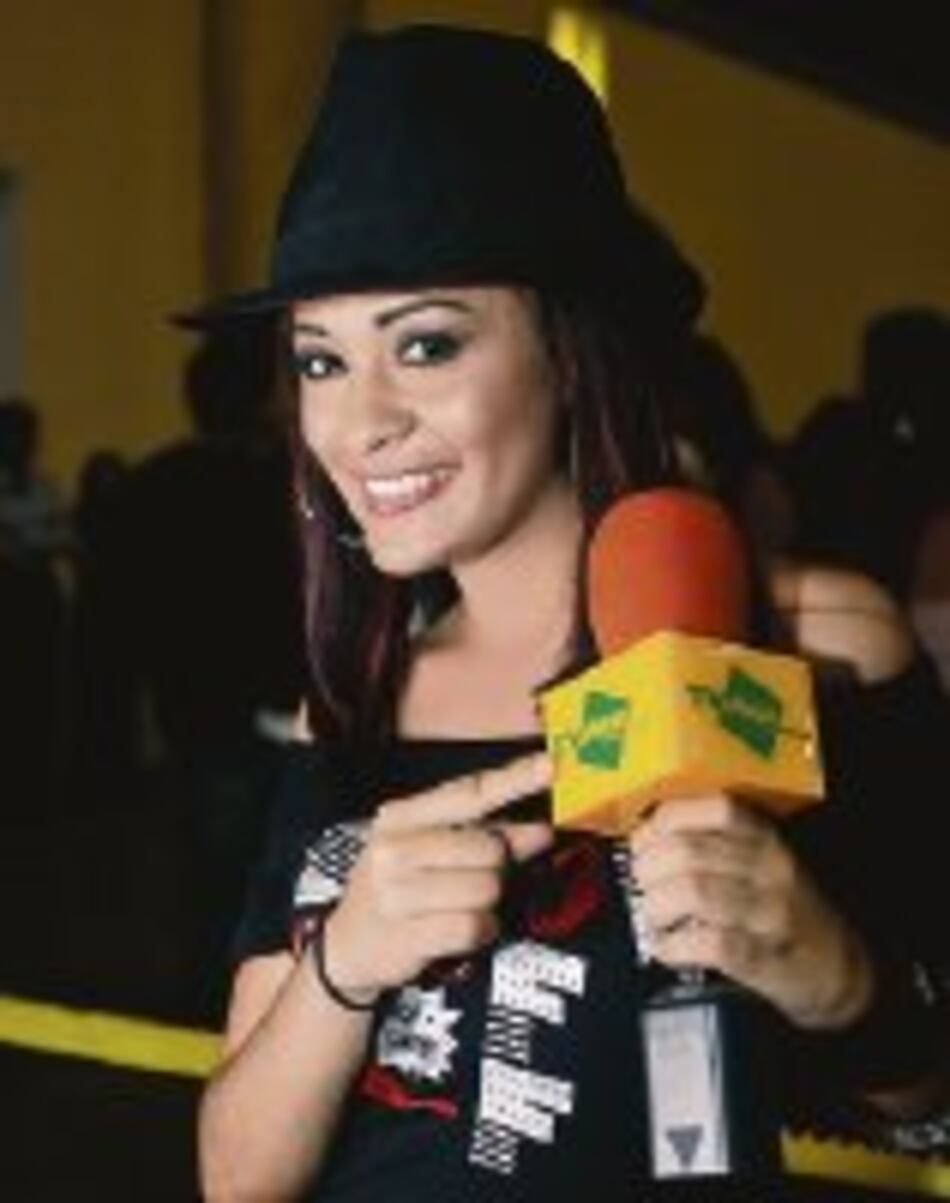 Karen retoma la música