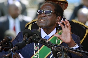 A los 92 años, el dictador de Zimbabue, Robert Mugabe se presentará de nuevo a las elecciones; está en el poder desde 1980