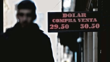 Transporte y cultura impulsan alza de precios en Argentina
