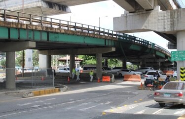Vehículos y buses que transitan por el puente de San Miguelito serán desviados por trabajos