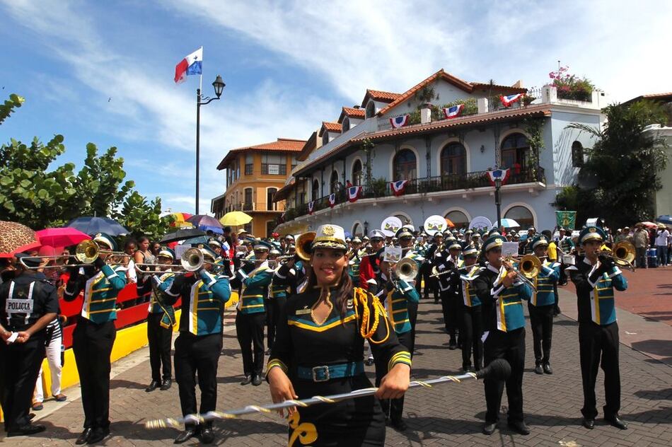 Conozca los cierres, desvíos y cambios de rutas de los buses por los desfiles patrios en vía España y Casco Antiguo