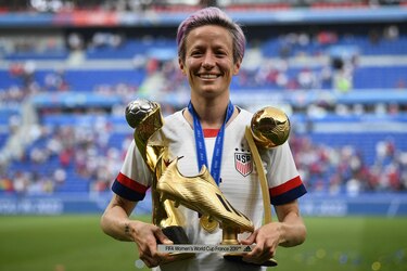 La estadounidense Megan Rapinoe se lleva el Balón de Oro 2019