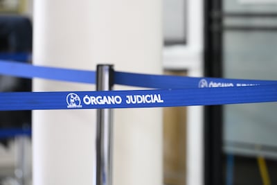Tribunal condena a 8 años de prisión a exrepresentante y extesorera de junta comunal en Colón por peculado