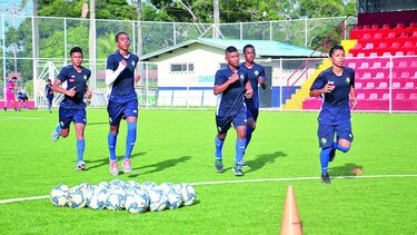 La Sub-15 prosigue en su etapa de preparación