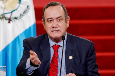 Juez cita a presidente de Guatemala para ratificar denuncia contra diputado