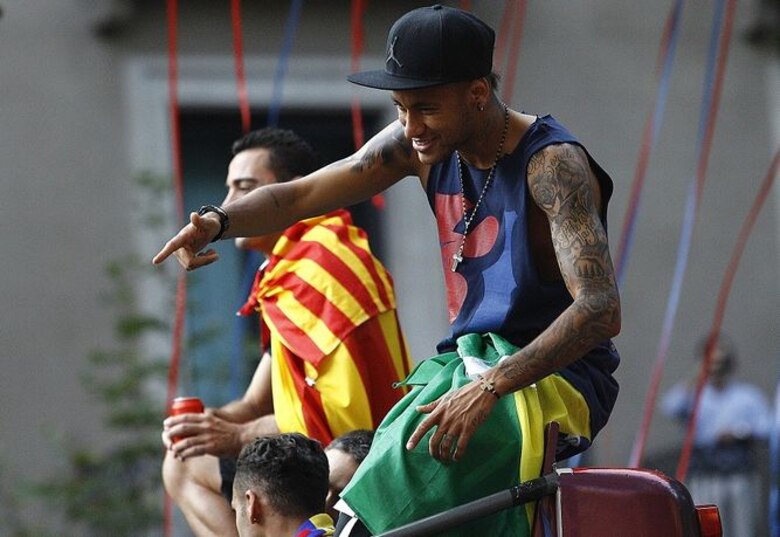 Barcelona celebra quinto título en Champions con desfile