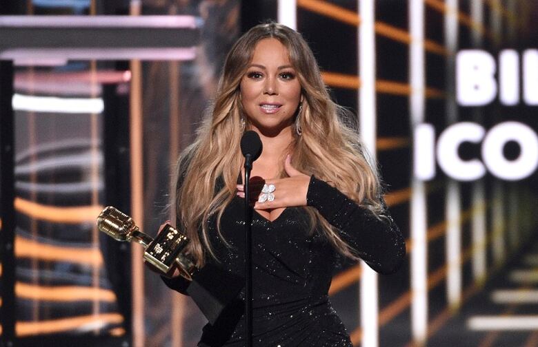 Drake rompe récord de Taylor Swift en los Premios Billboard