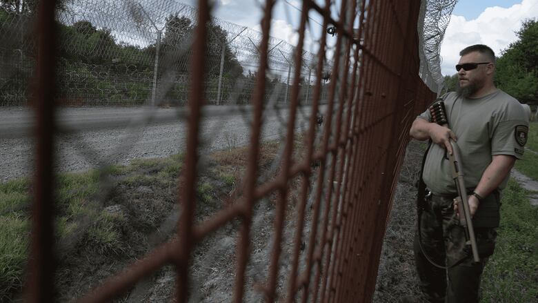 Inmigración: cómo en 10 años en Europa se pasó de la política de acogida de Merkel a hablarse de una ‘invasión’