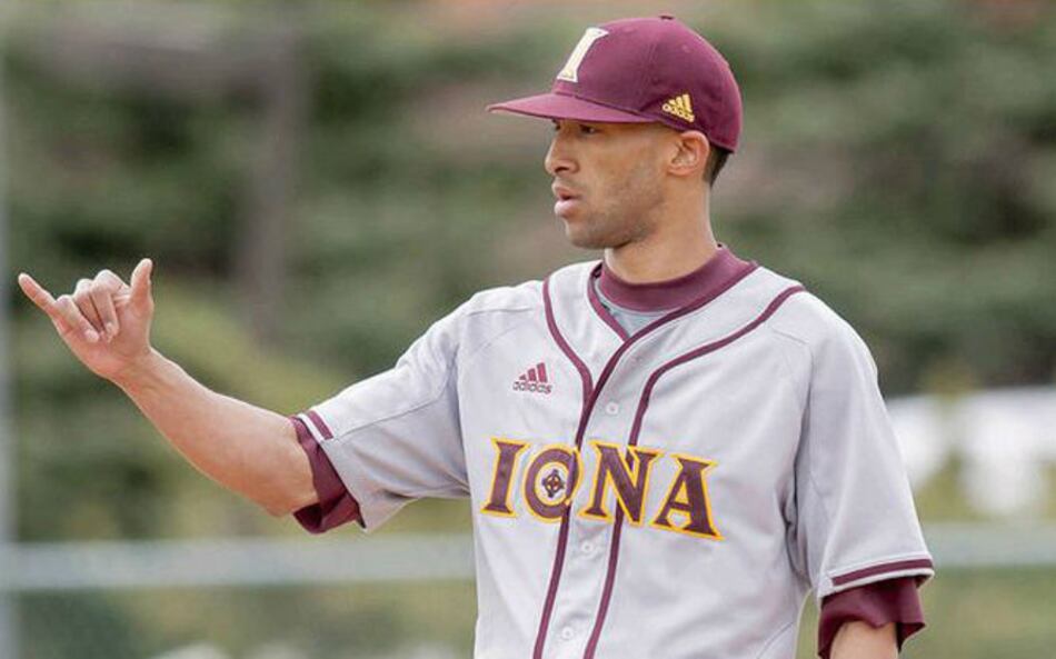 Mariano Rivera III, lanzador del año y aumenta su valor para el 'draft'