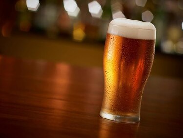 Nueva York: Bares no pueden negarse a servir a embarazadas