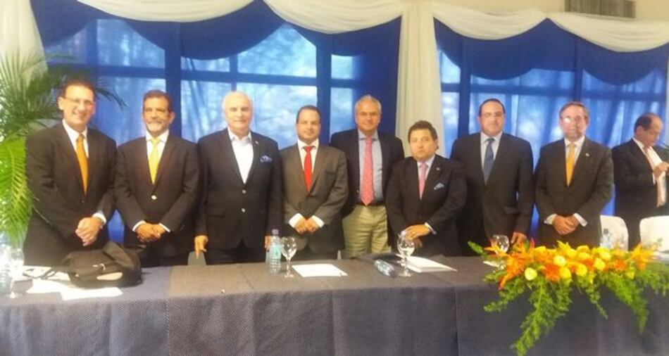 Canal Bank comienza proceso de integración con Banco Universal