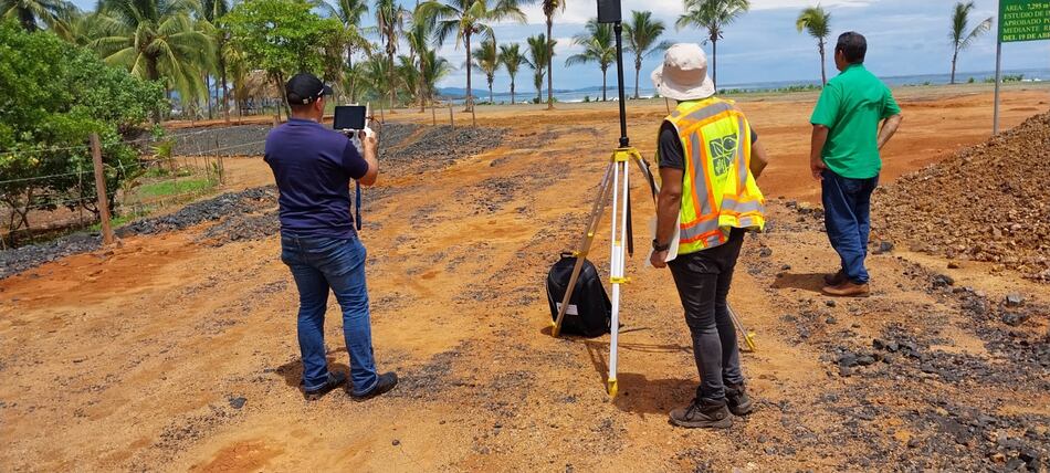 Tras denuncias de ambientalistas, Miambiente inspecciona playa Morrillo en Veraguas