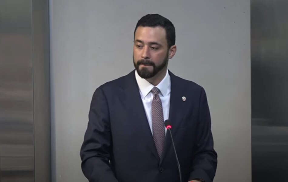 Guido Martinelli, embajador en el Reino Unido, exhibe comportamiento errático que preocupa a los diputados