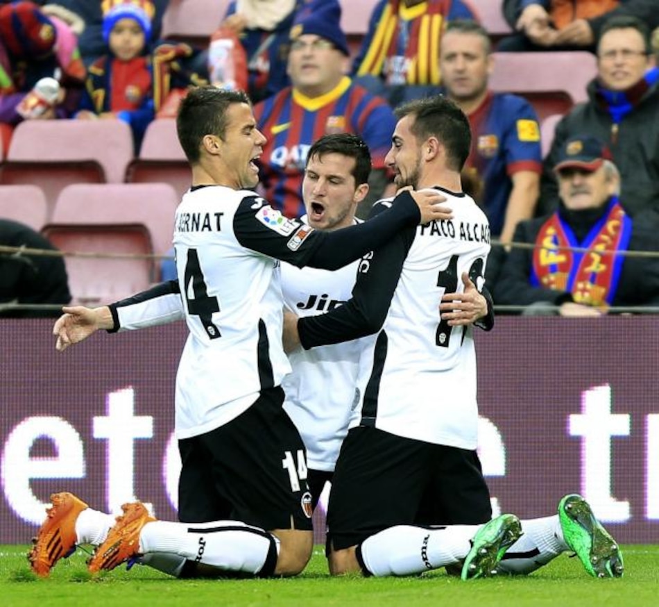 El Valencia desnuda a un Barça bipolar