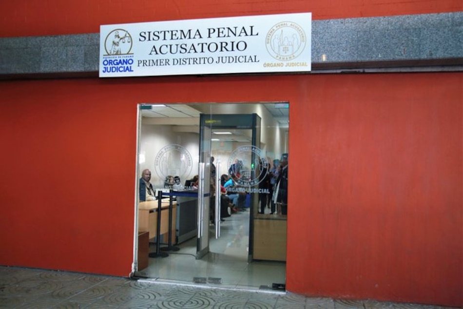 Víctimas de ‘pinchazos’ piden que se fije ‘a la brevedad posible’ fecha de audiencia a Martinelli